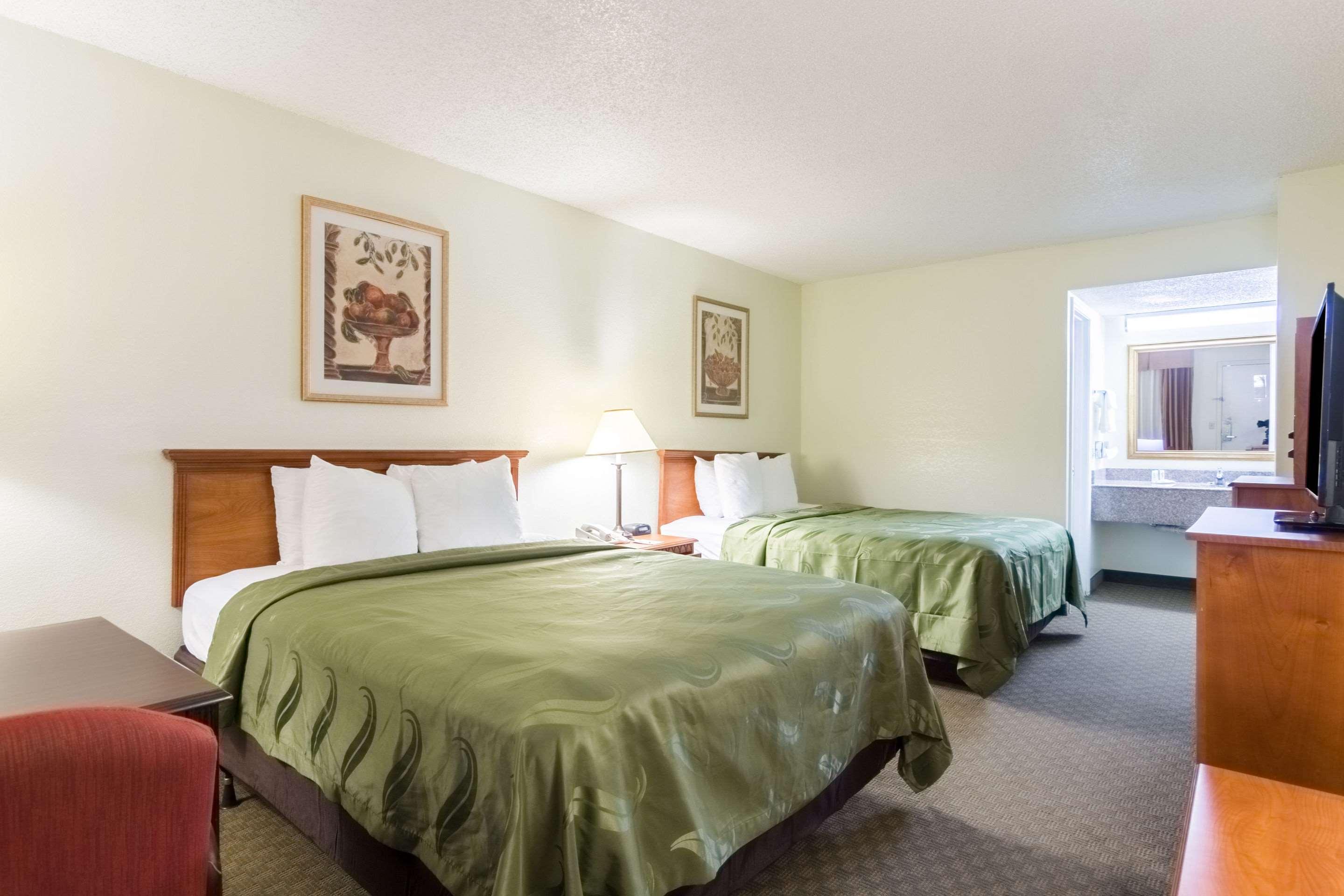 Quality Inn & Suites Of Alma - Northeast From Fort Smith Екстериор снимка
