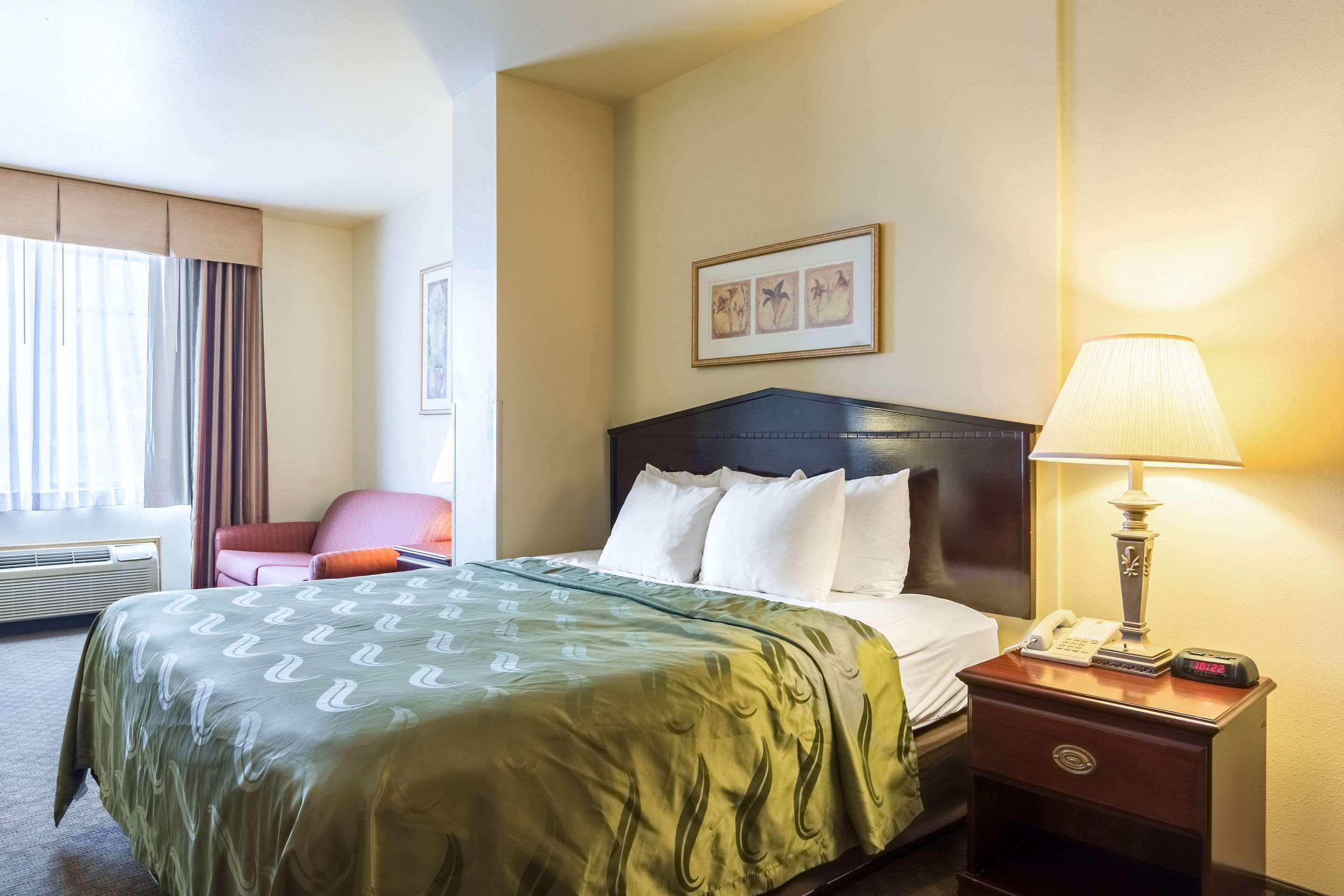 Quality Inn & Suites Of Alma - Northeast From Fort Smith Екстериор снимка