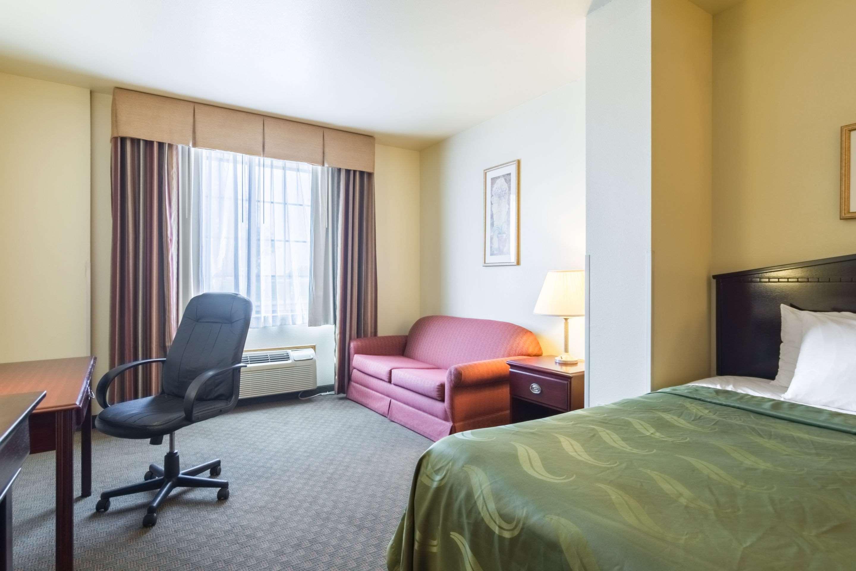 Quality Inn & Suites Of Alma - Northeast From Fort Smith Екстериор снимка