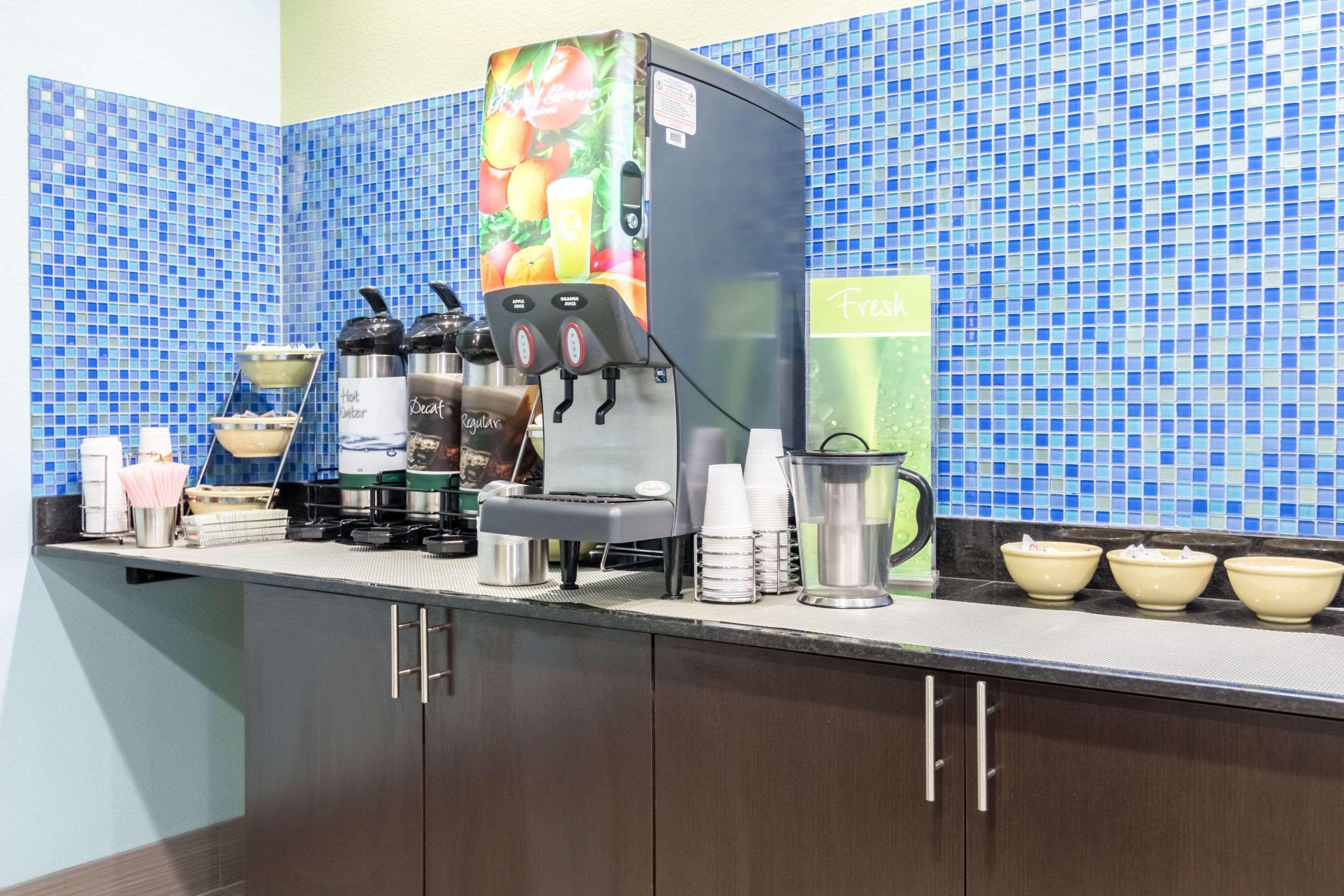 Quality Inn & Suites Of Alma - Northeast From Fort Smith Екстериор снимка