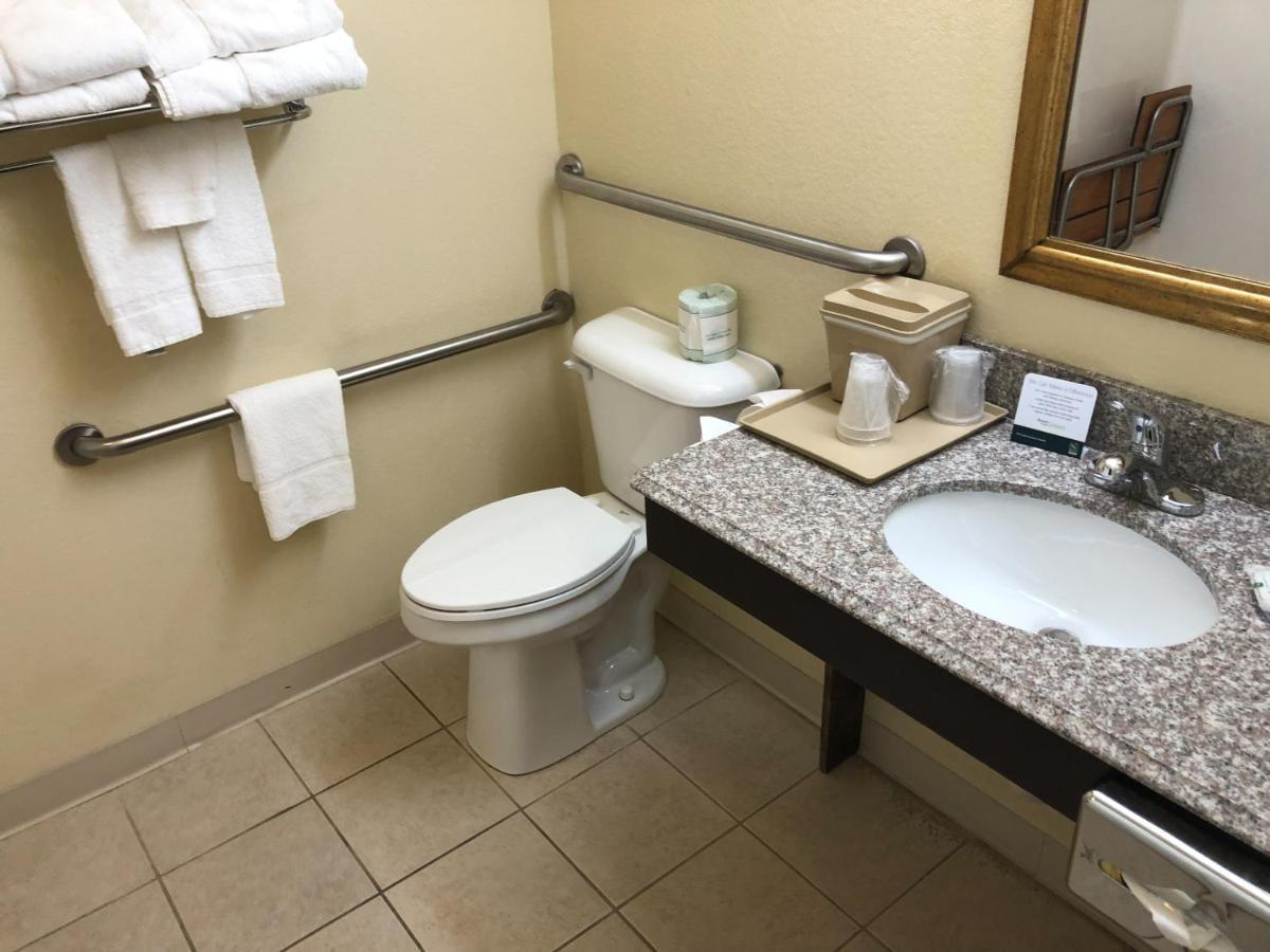 Quality Inn & Suites Of Alma - Northeast From Fort Smith Екстериор снимка