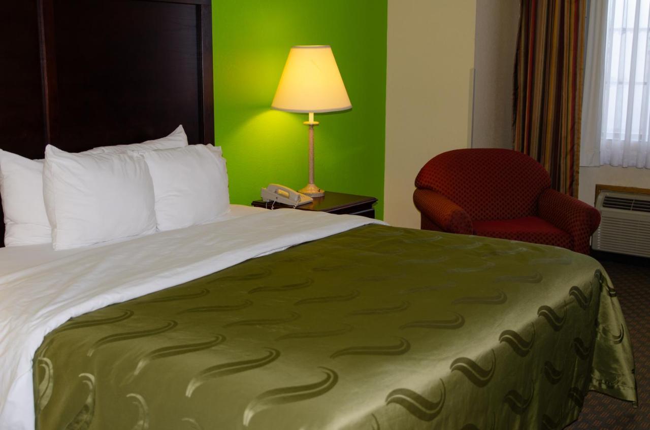 Quality Inn & Suites Of Alma - Northeast From Fort Smith Екстериор снимка